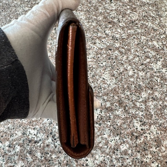 - Louis Vuitton, authentic Sarah monogram vintage wallet - Picture 5 of 17